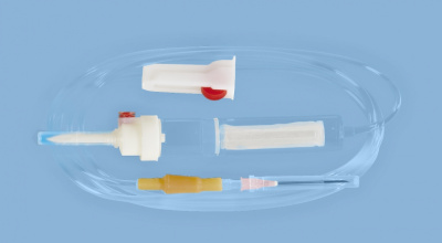 Система для вливаний гемотрансфузионная для крови с пластиковой иглой — 20 шт/уп купить оптом в Омске